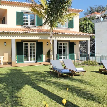 Magnificent Luzia 5 Bedrooms Sea Views Pool Table Villa *