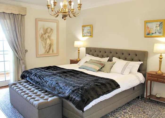 Magnificent Luzia 5 Bedrooms Sea & Views Villa *