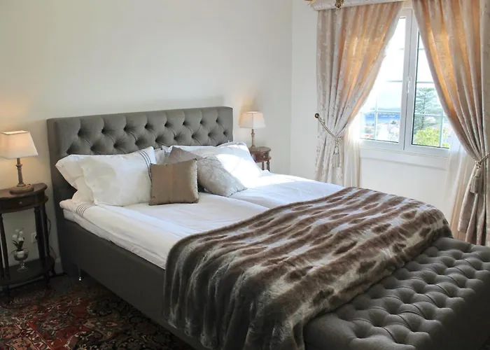Magnificent Luzia 5 Bedrooms Sea & Views
