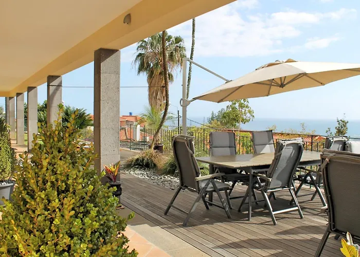 Magnificent Luzia 5 Bedrooms Sea & Views Villa *